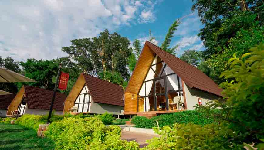WelcomHeritage Tarangi Ramganga Resort- Pine Cottages